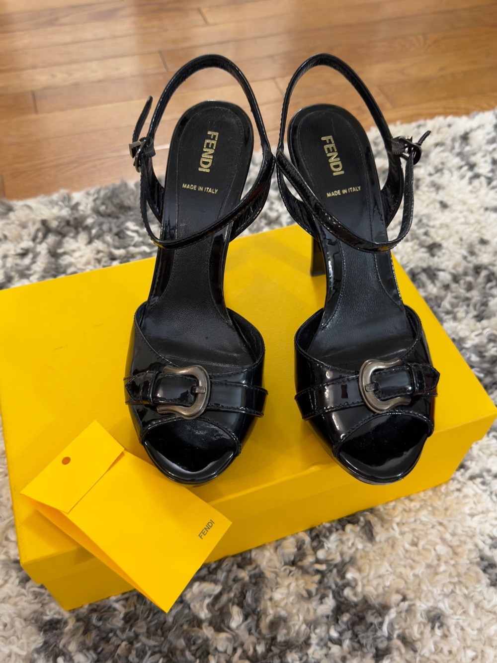 Authentic Zucca FF Logo Sandals - Picture 12 of 14